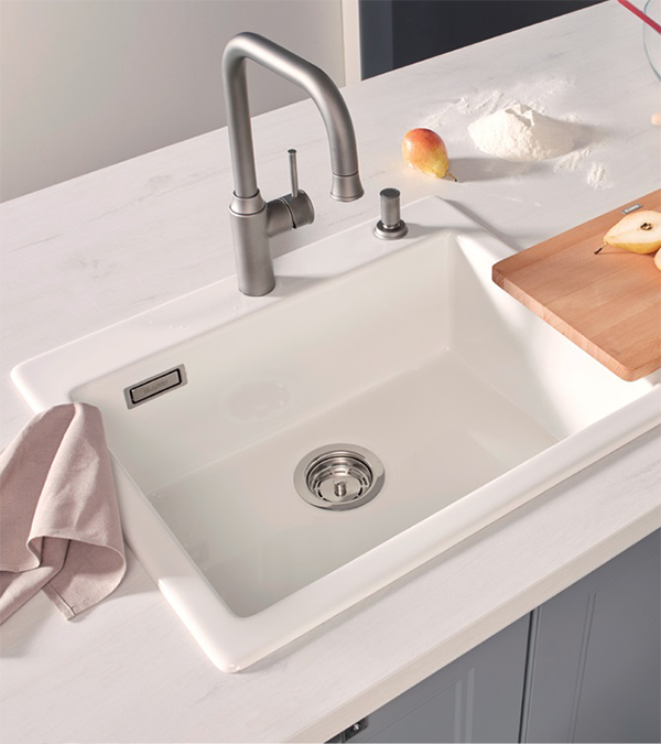 Chiuvete albe pentru bucătărie — o soluție modernă pentru orice interior