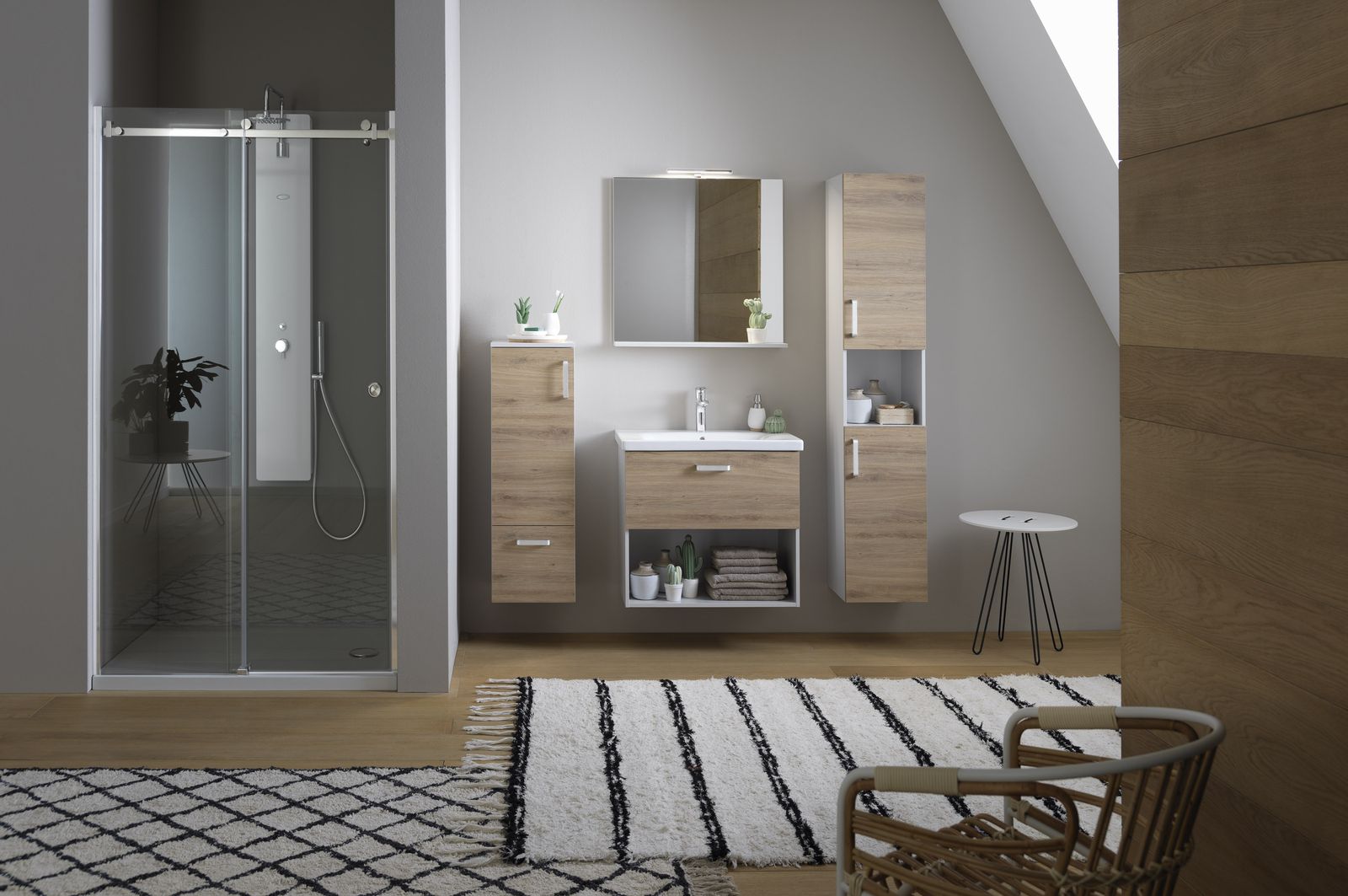 Kolpa Evelin: mobilier modern pentru baie