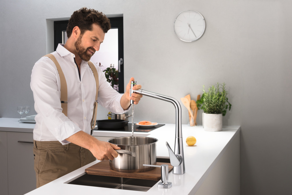 Смеситель для кухни Hansgrohe Metris Select M71, с выдвижным душем, 2jet, sBox