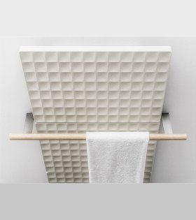 Держатель полотенца из ясеня для радиатора Antrax WAFFLE