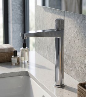 Смеситель для раковины высокий Omnires Contour, хром